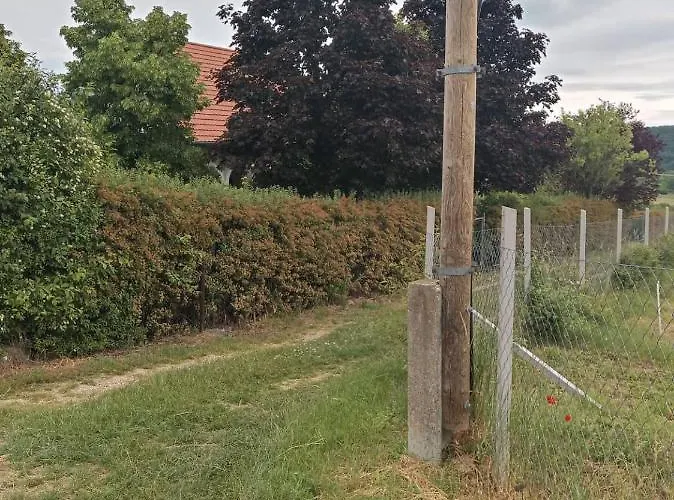 بيت للعطل Felsooersi Nyugalom